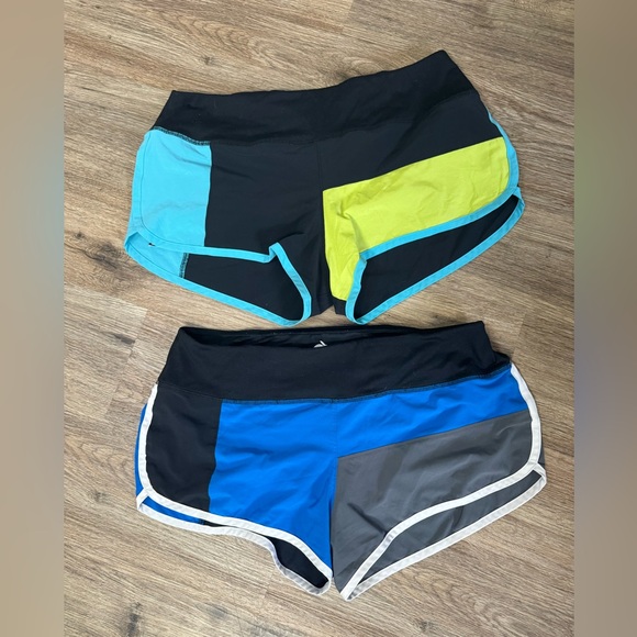 LOT of women’s Rabbit Run Shorts color block size large - Picture 1 of 3